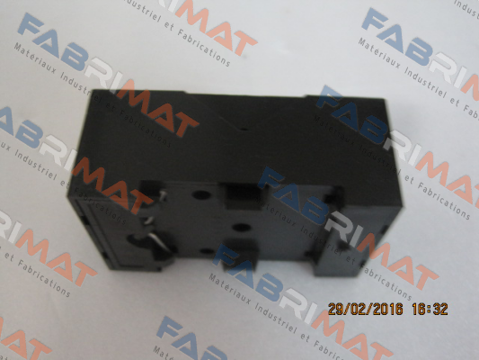 0-1415035-1  TE Connectivity (Tyco Electronics)